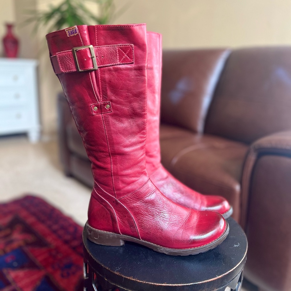 JAFA Boots handmade in Israel, excellent condition, red hand burnished leather